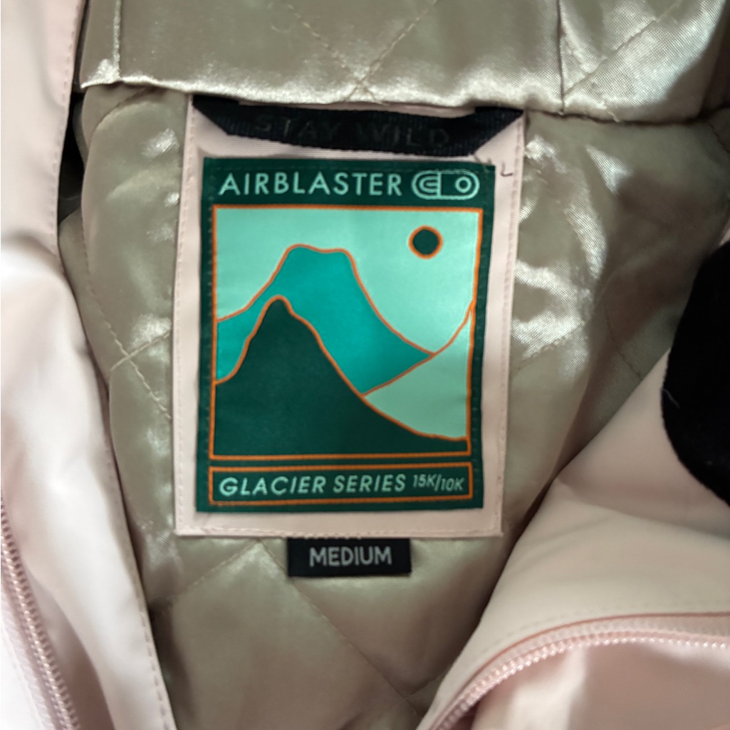 Women’s Airblaster Insulated Freedom Ski Snowboard Suit Size Medium — image 6 of 8
